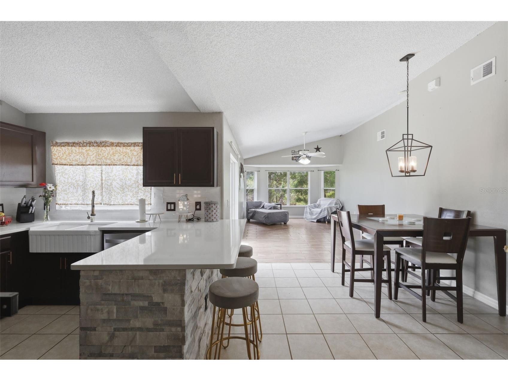 1648 Gregory Drive Deltona FL 32738 V4948440 image3