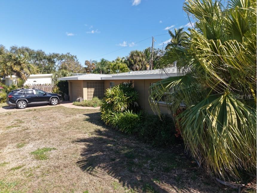 1648 Idle Lane Sarasota FL 34231 A4680338 image9