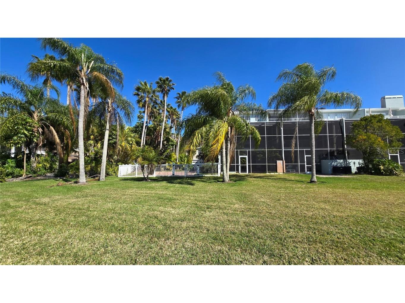 1648 Lago Vista Boulevard Palm Harbor FL 34685 - LAKE TARPON T3507489 image12