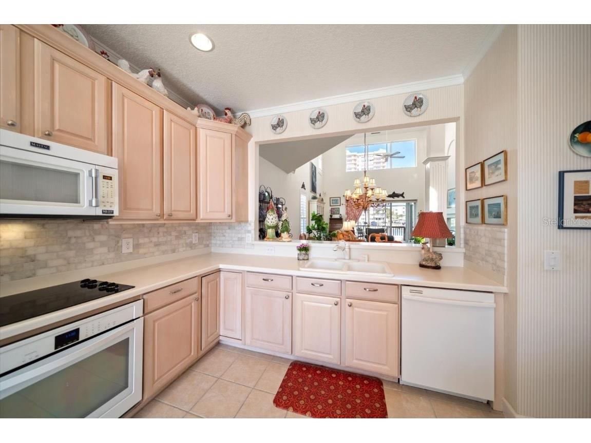 1648 Sand Key Estates Court Clearwater Beach FL 33767 - INTRACOASTAL TB8445158 image16