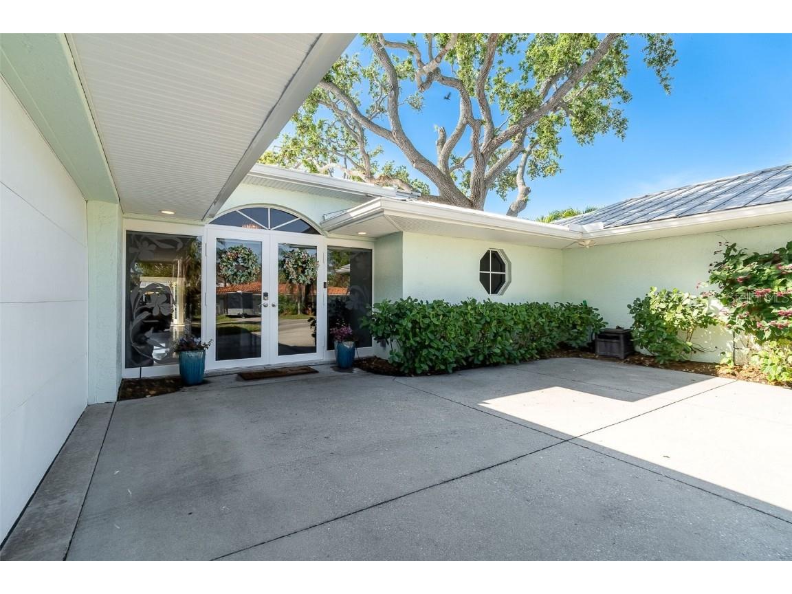 1648 Shelburne Lane Sarasota FL 34231 - AQUALANE CANAL D6144951 image4