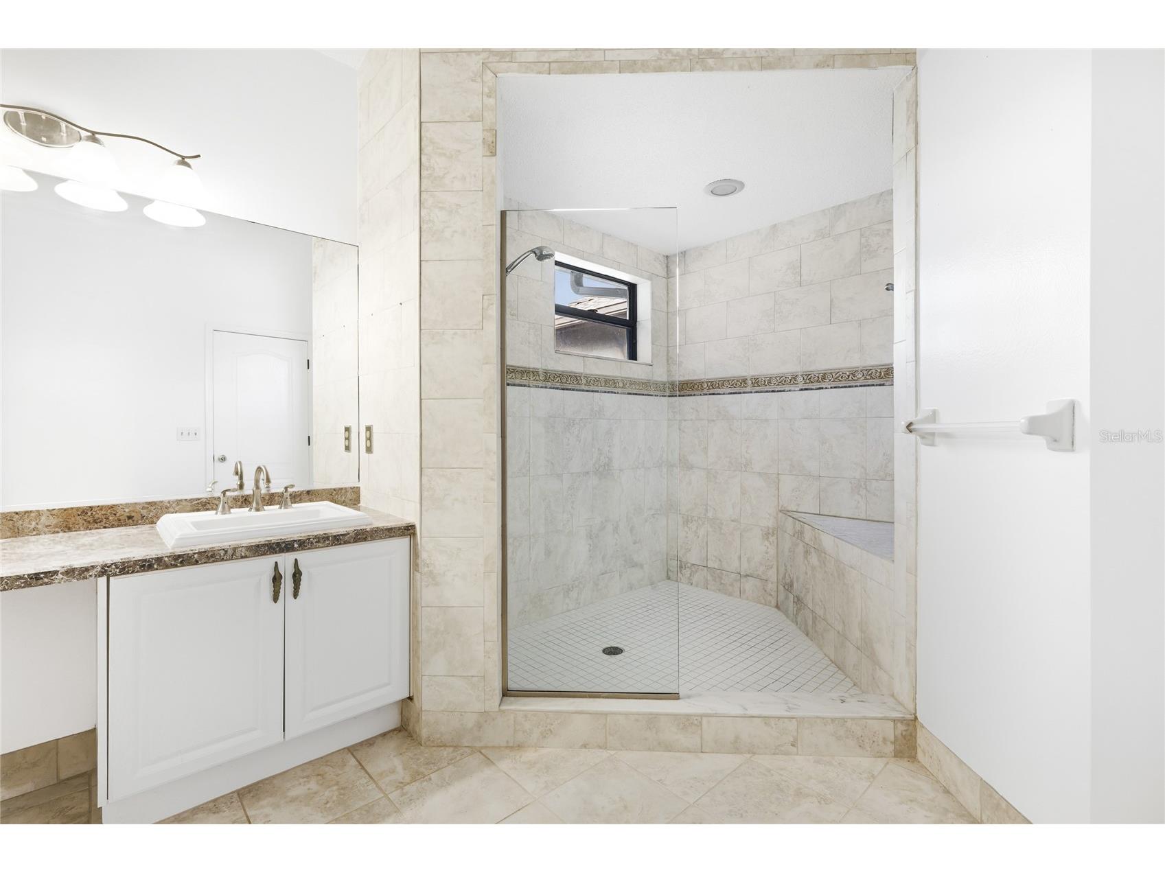 1648 Starling Drive #202 Sarasota FL 34231 A4680410 image24