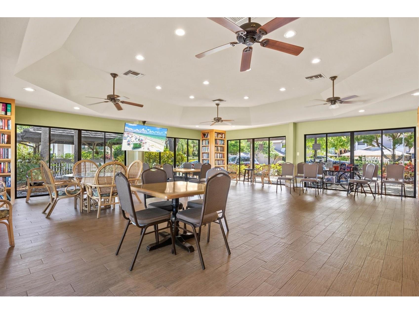 1648 Starling Drive #202 Sarasota FL 34231 A4680410 image42