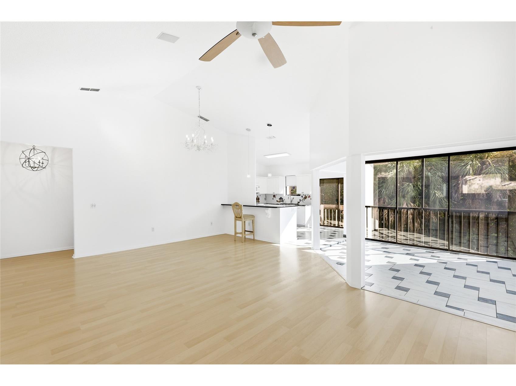1648 Starling Drive #202 Sarasota FL 34231 A4680410 image8