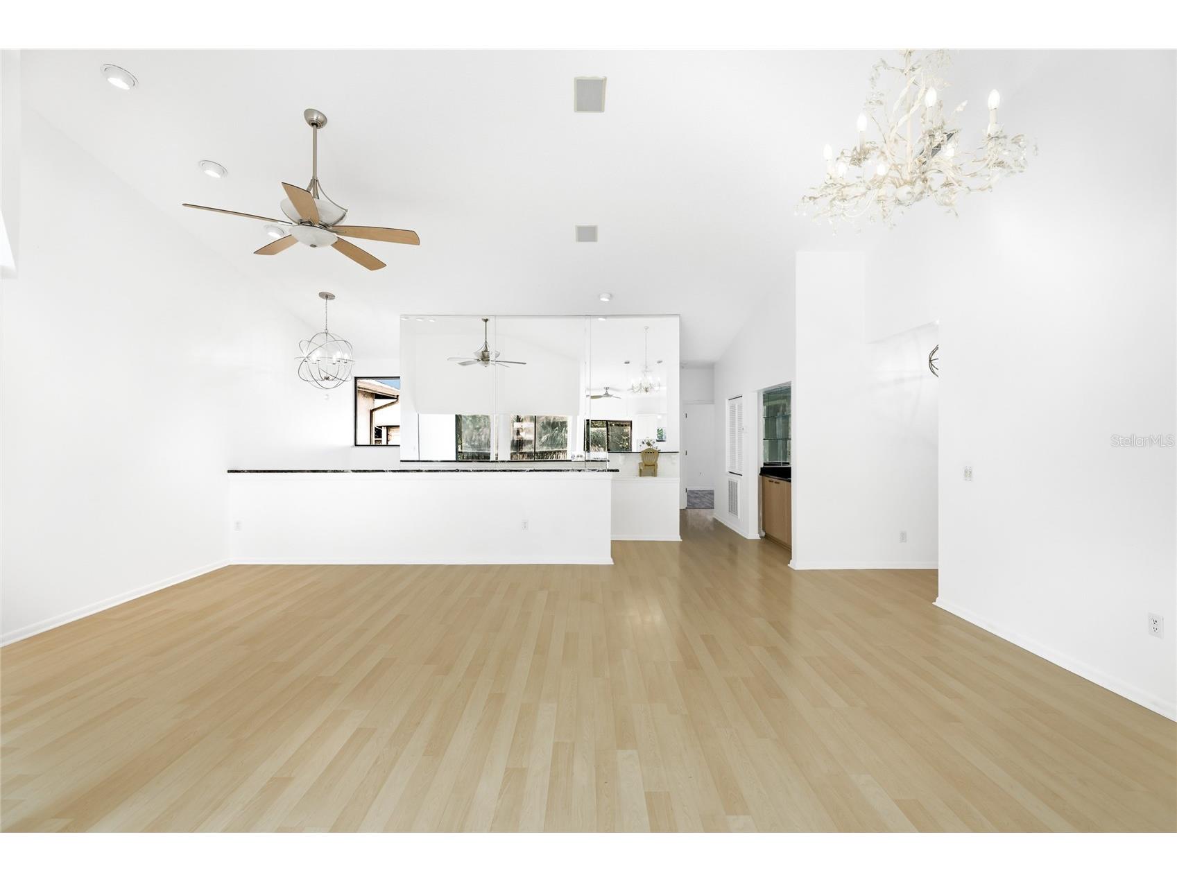1648 Starling Drive #202 Sarasota FL 34231 A4680410 image9