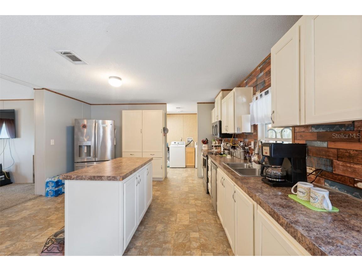 16481 Oakview Drive Brooksville FL 34601 W7879670 image10