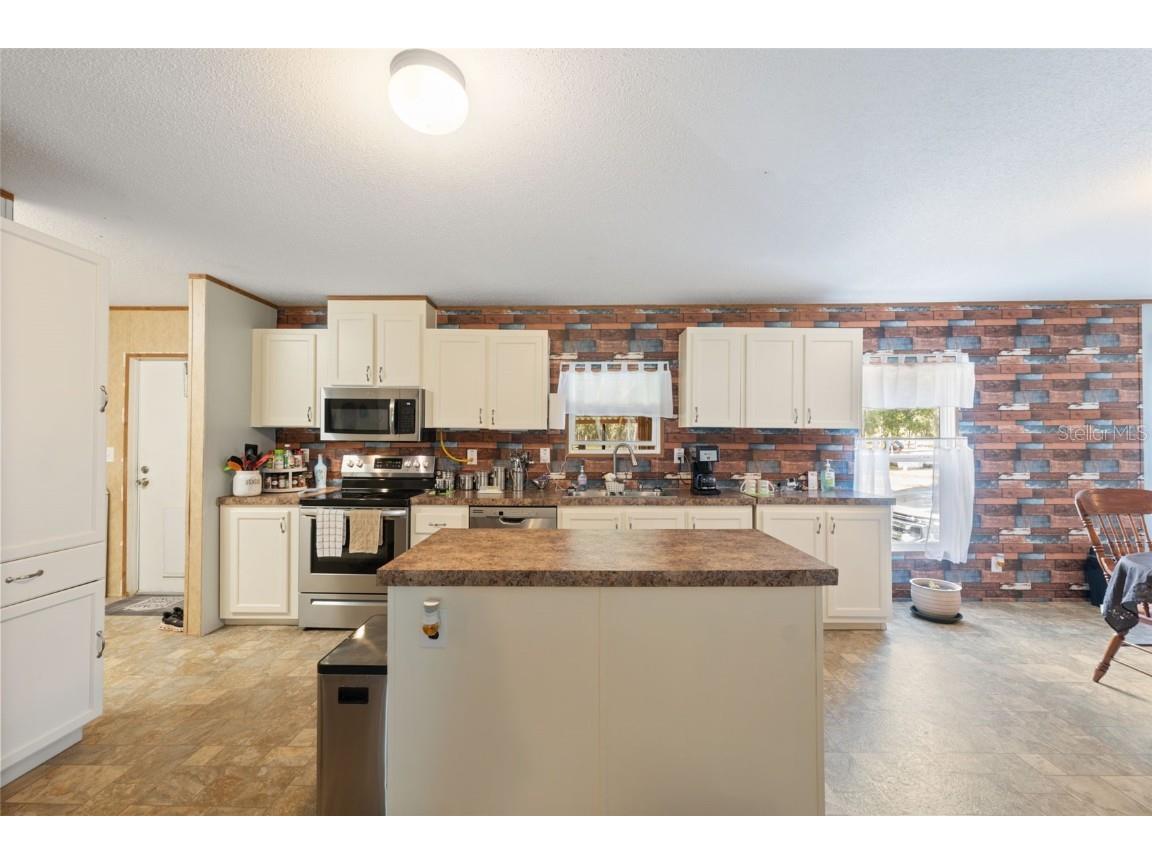 16481 Oakview Drive Brooksville FL 34601 W7879670 image13