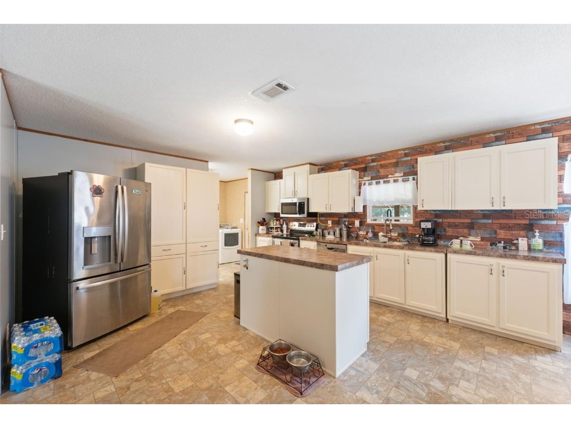 16481 Oakview Drive Brooksville FL 34601 W7879670 image15