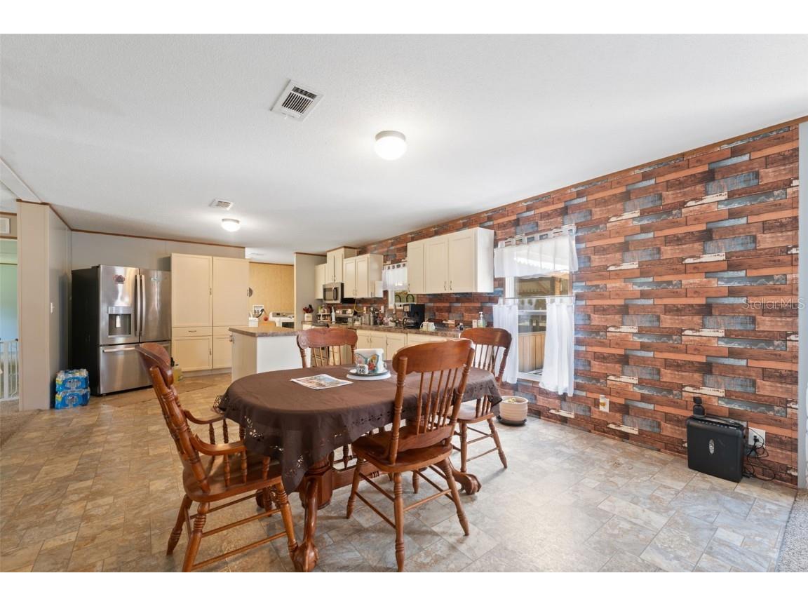 16481 Oakview Drive Brooksville FL 34601 W7879670 image8