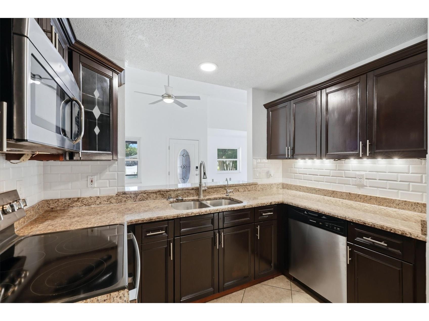 1649 8th Street Sarasota FL 34236 A4695133 image11