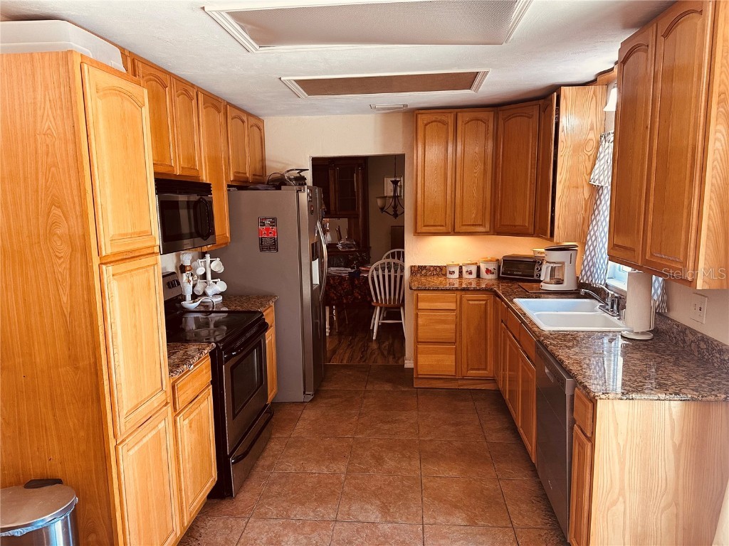 1649 E Shangri La Drive Daytona Beach FL 32119 V4945713 image9