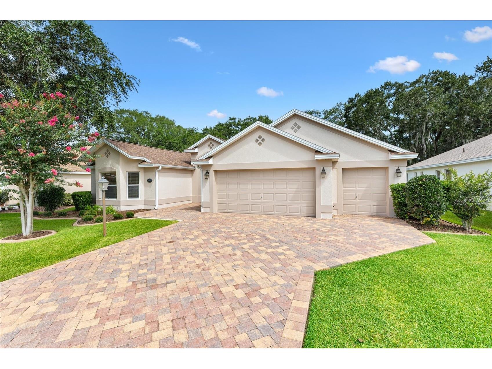 1649 Hartsville Trail The Villages FL 32162 O6414705 image2
