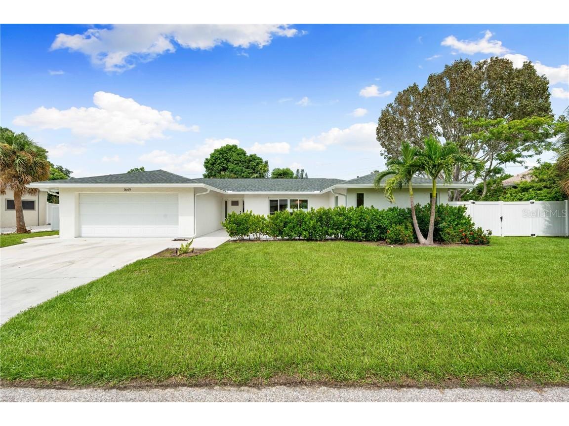 1649 Idle Lane Sarasota FL 34231 A4627716 image1