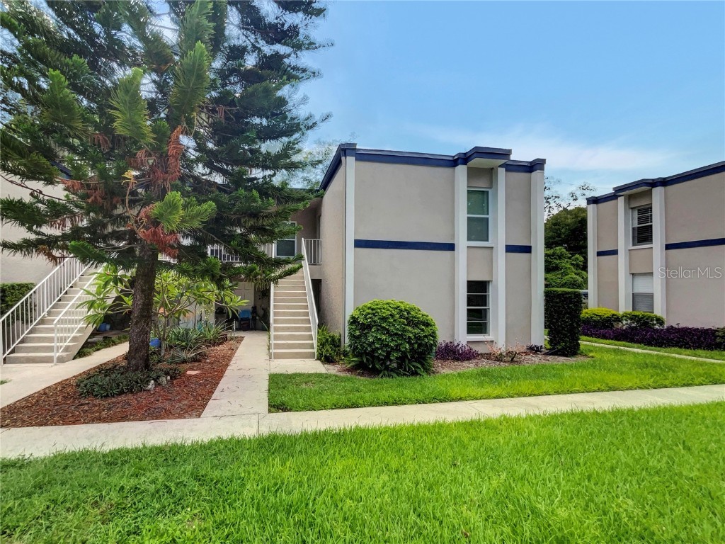 165 Picardy Villa Circle #102 Brandon FL 33510 O6122747 image1