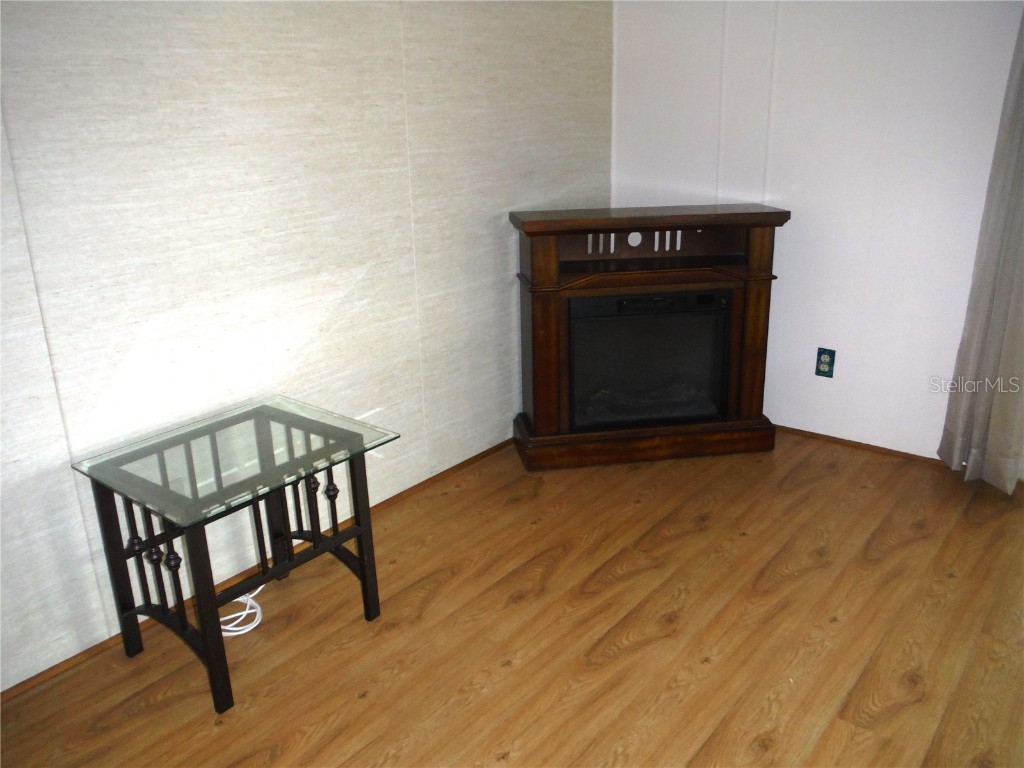 165 Pinewood Terrace #108 Safety Harbor FL 34695 TB8421819 image14