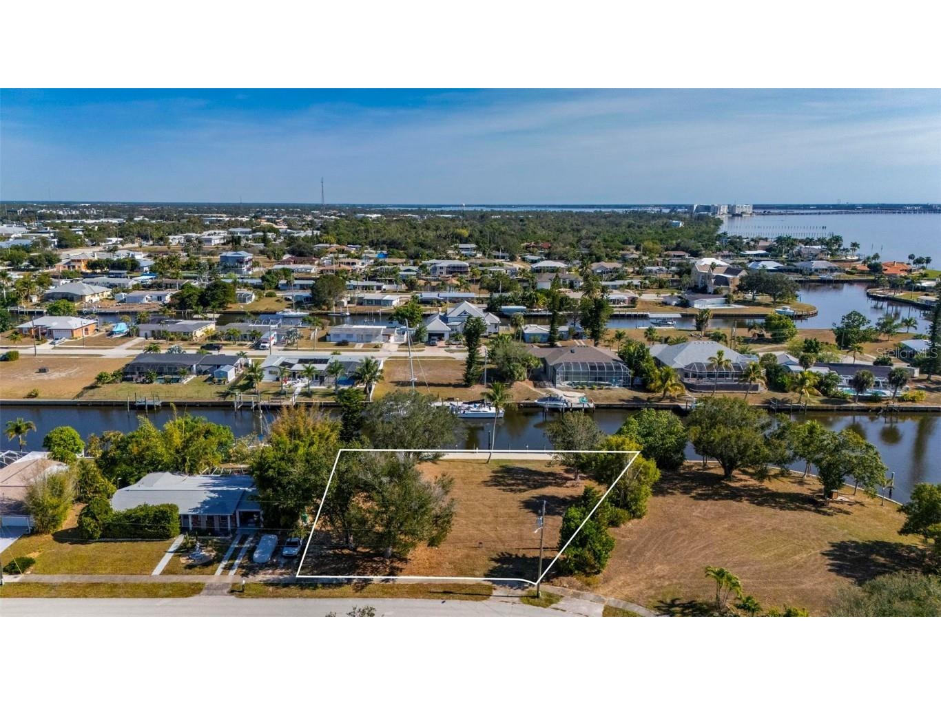 165 Small Street SE Port Charlotte FL 33952 C7518745 image1