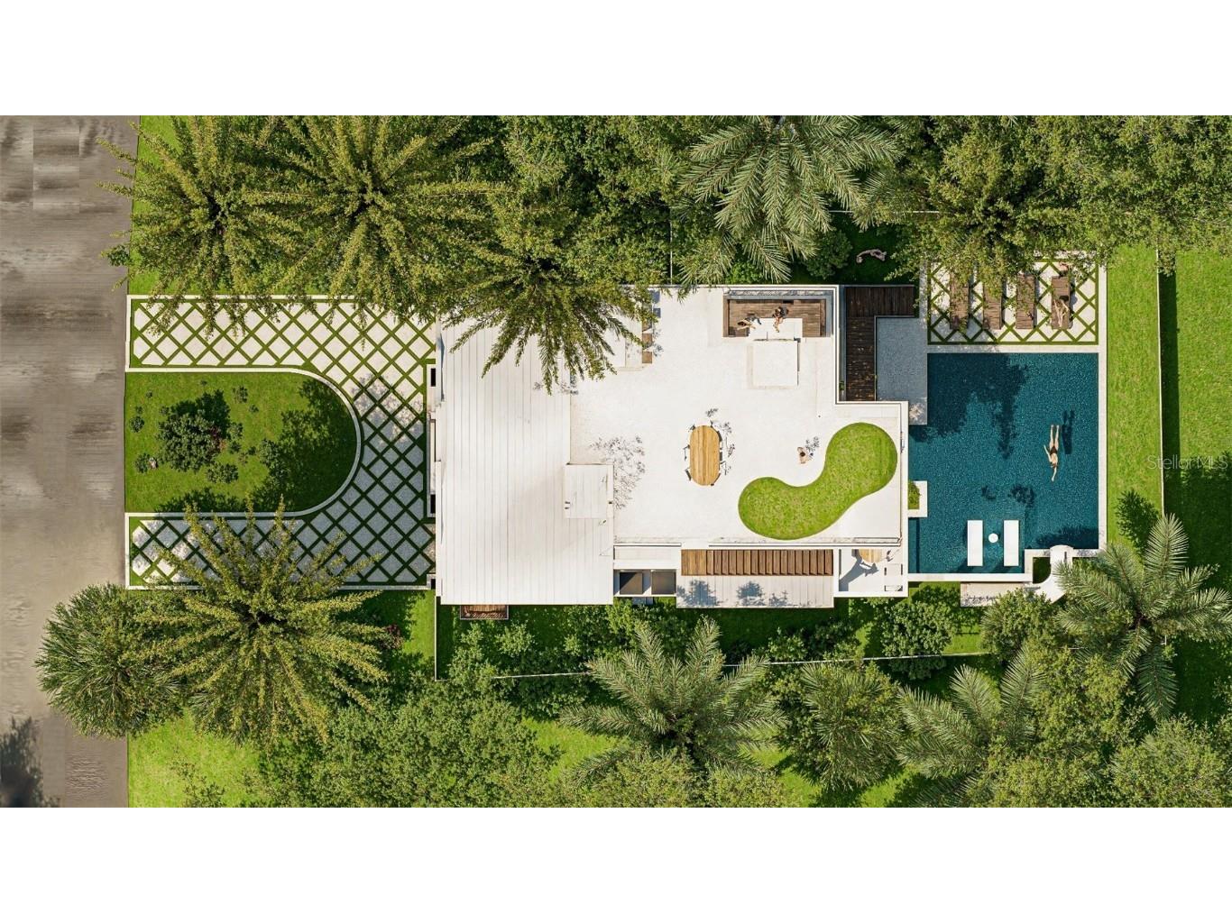 165 Tyler Drive Sarasota FL 34236 A4662203 image3