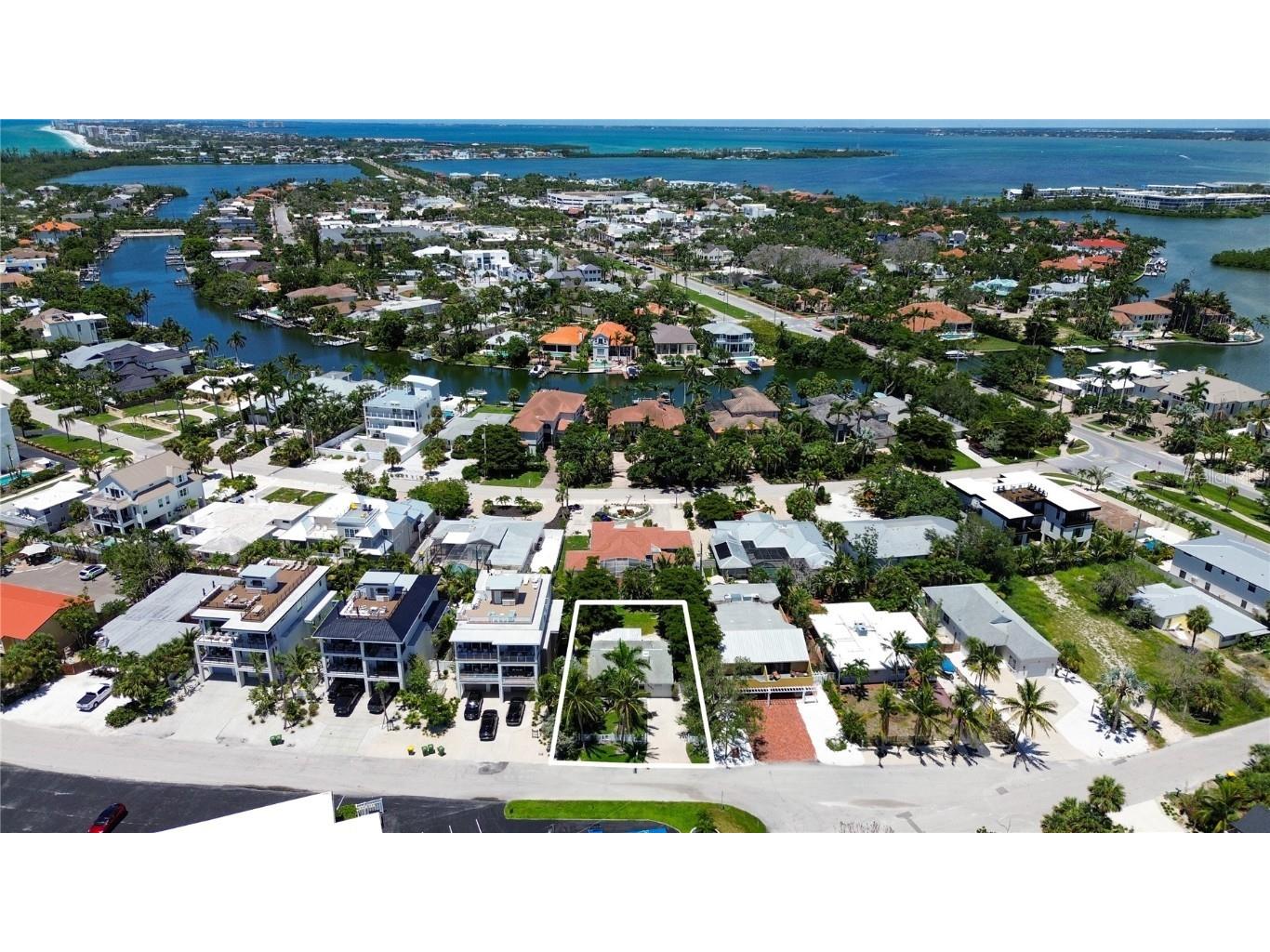 165 Tyler Drive Sarasota FL 34236 A4662203 image5