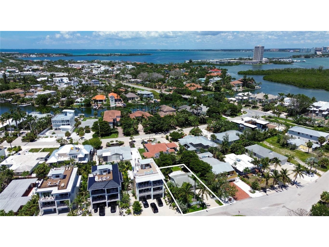 165 Tyler Drive Sarasota FL 34236 A4662203 image8