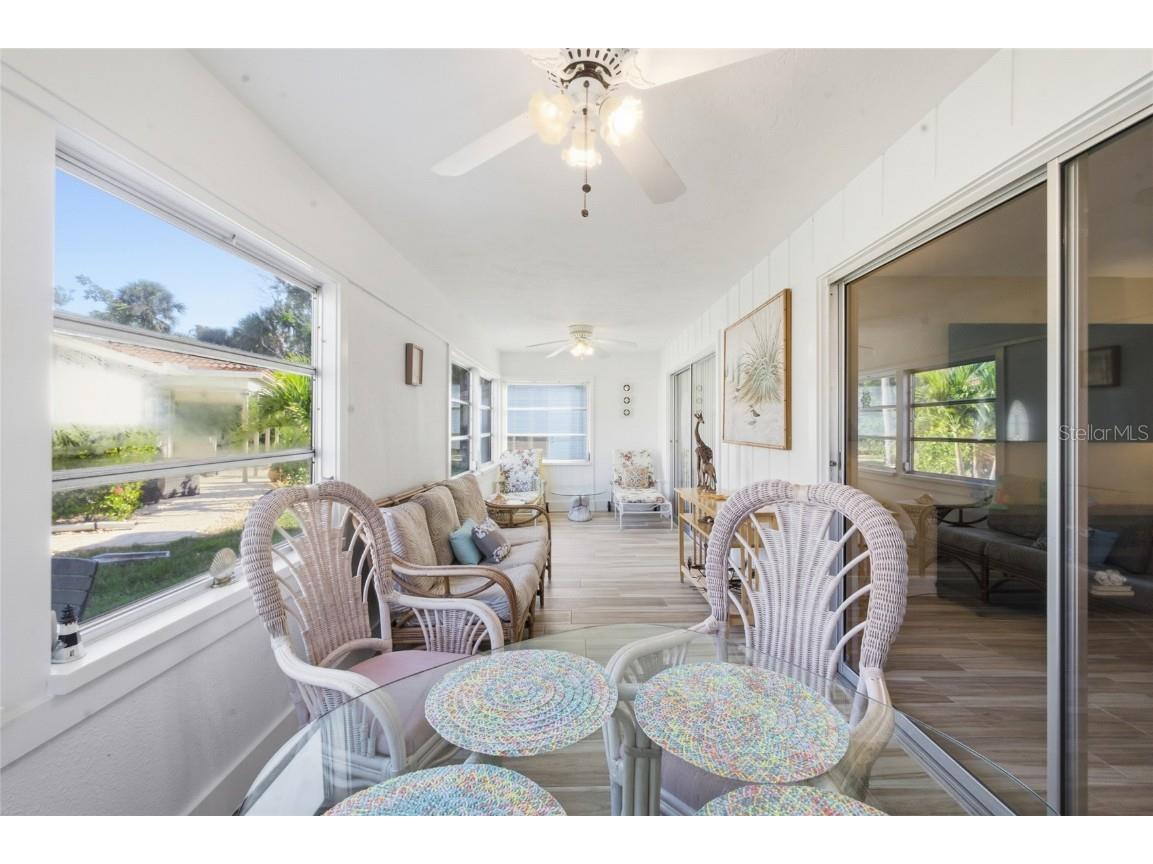 165 Vista Hermosa Circle #24A Sarasota FL 34242 N6141789 image12