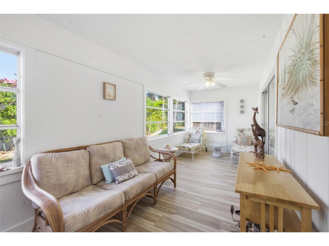 165 Vista Hermosa Circle #24A Sarasota FL 34242 N6141789 image13