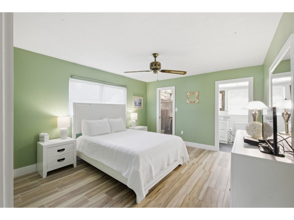 165 Vista Hermosa Circle #24A Sarasota FL 34242 N6141789 image18