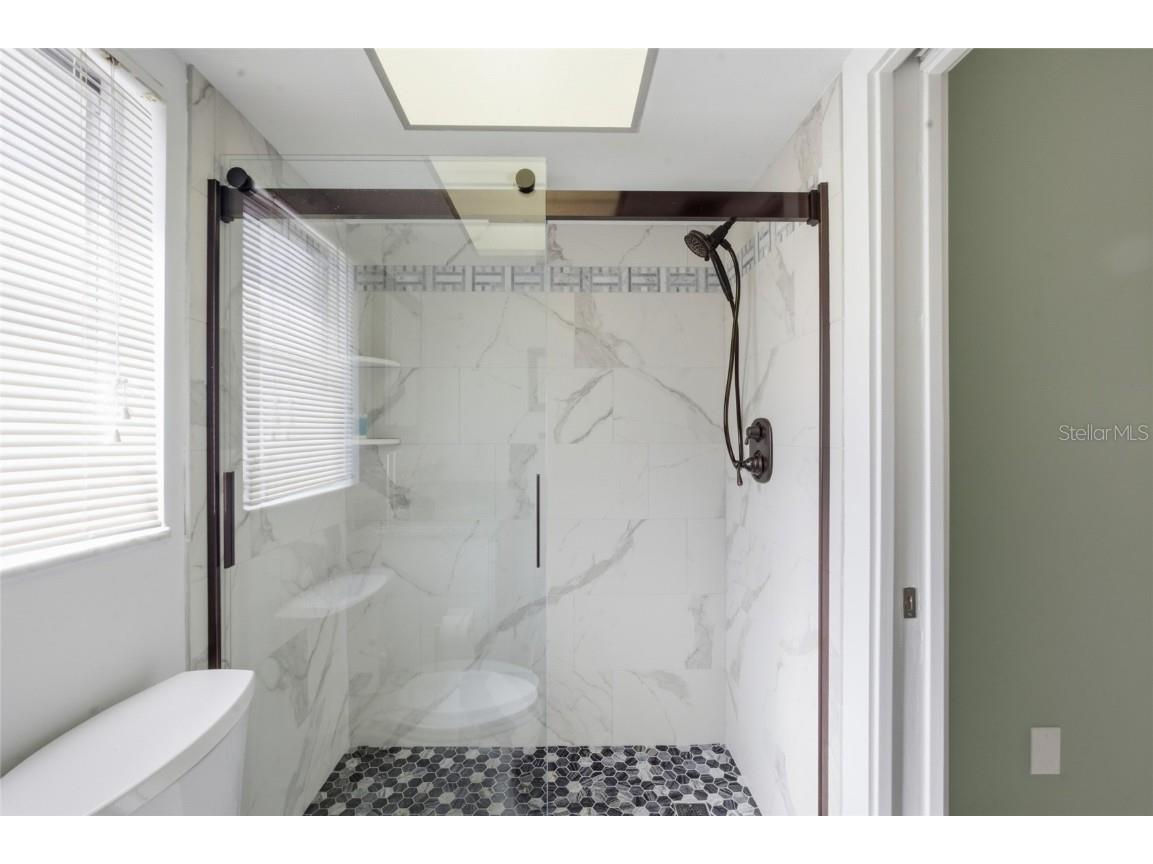 165 Vista Hermosa Circle #24A Sarasota FL 34242 N6141789 image21