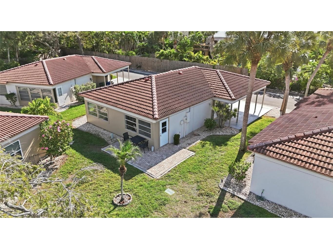 165 Vista Hermosa Circle #24A Sarasota FL 34242 N6141789 image3