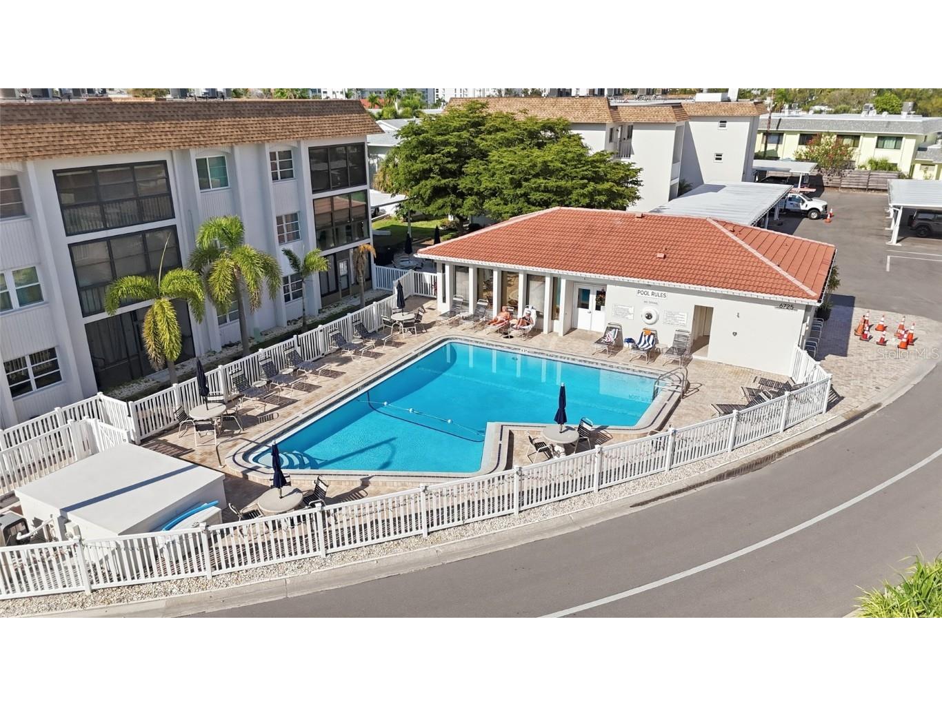 165 Vista Hermosa Circle #24A Sarasota FL 34242 N6141789 image31