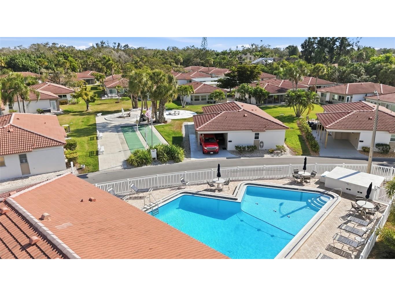 165 Vista Hermosa Circle #24A Sarasota FL 34242 N6141789 image32