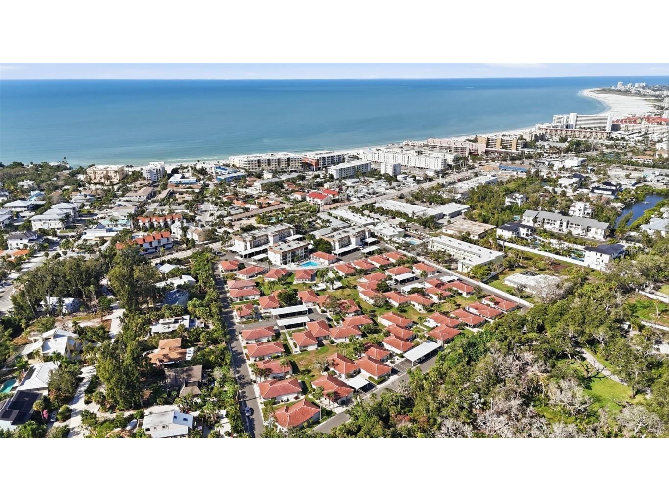 165 Vista Hermosa Circle #24A Sarasota FL 34242 N6141789 image35