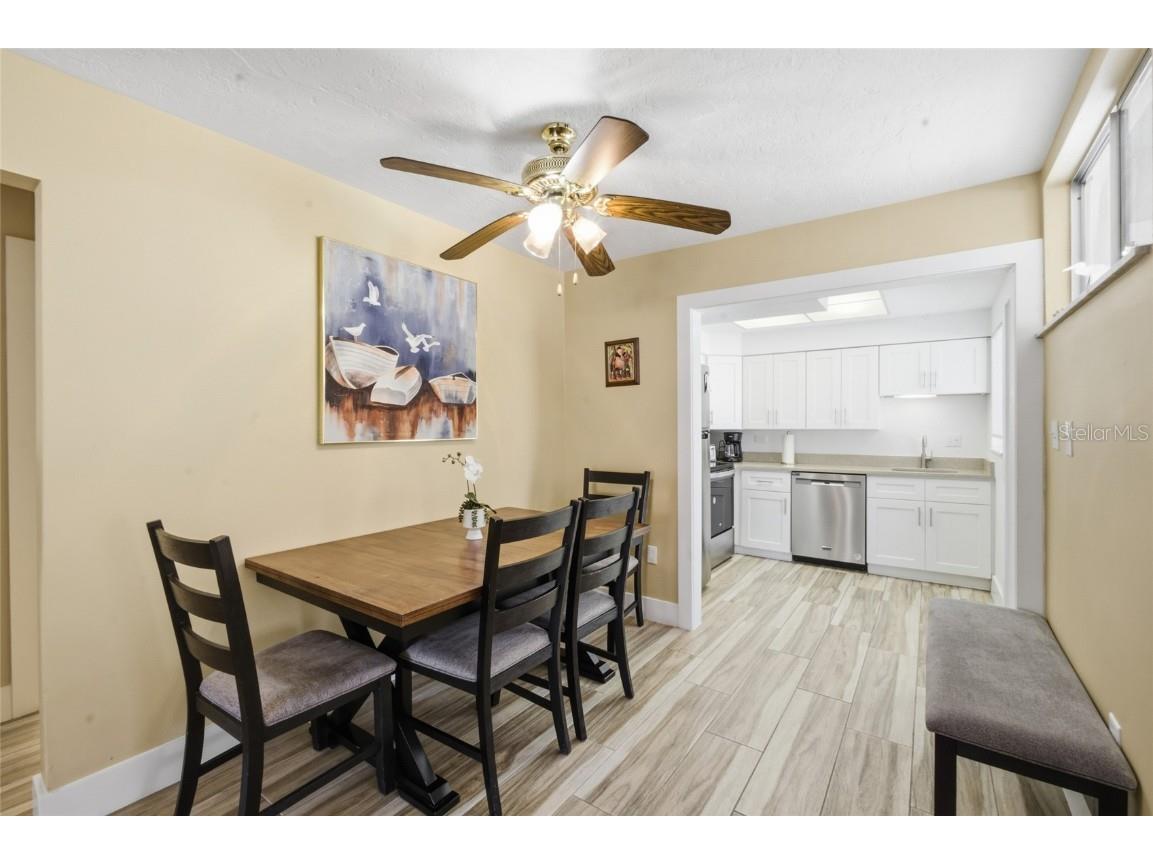 165 Vista Hermosa Circle #24A Sarasota FL 34242 N6141789 image7