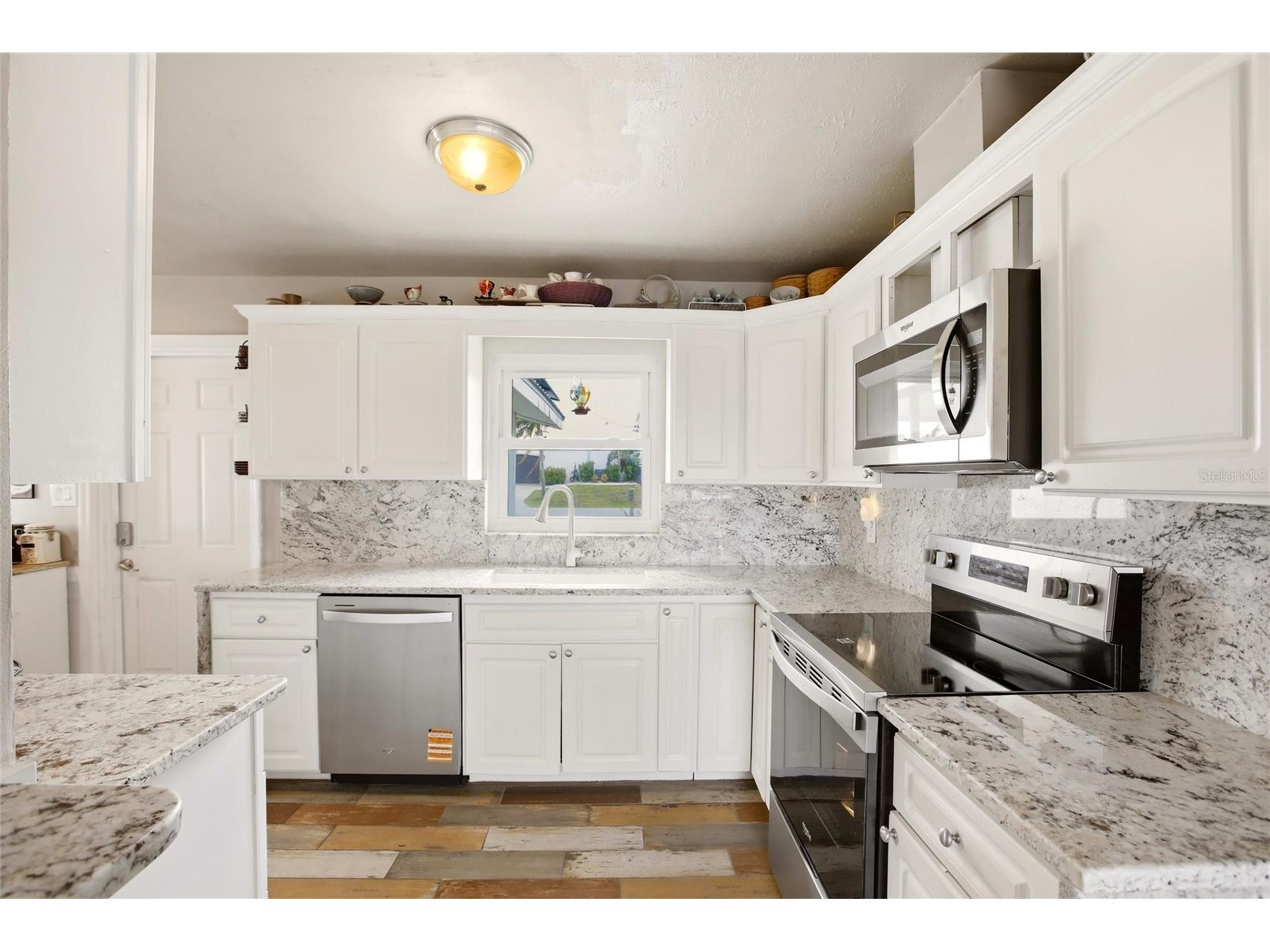 165 W Tarpon Boulevard NW Port Charlotte FL 33952 C7524582 image16