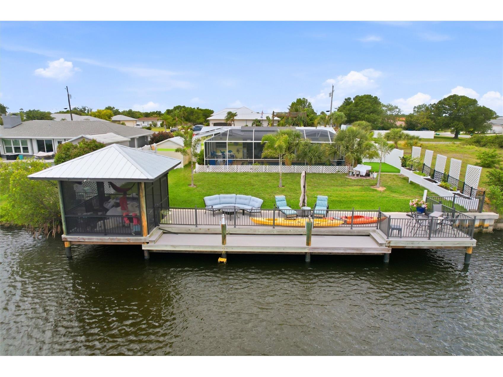 165 W Tarpon Boulevard NW Port Charlotte FL 33952 C7524582 image4