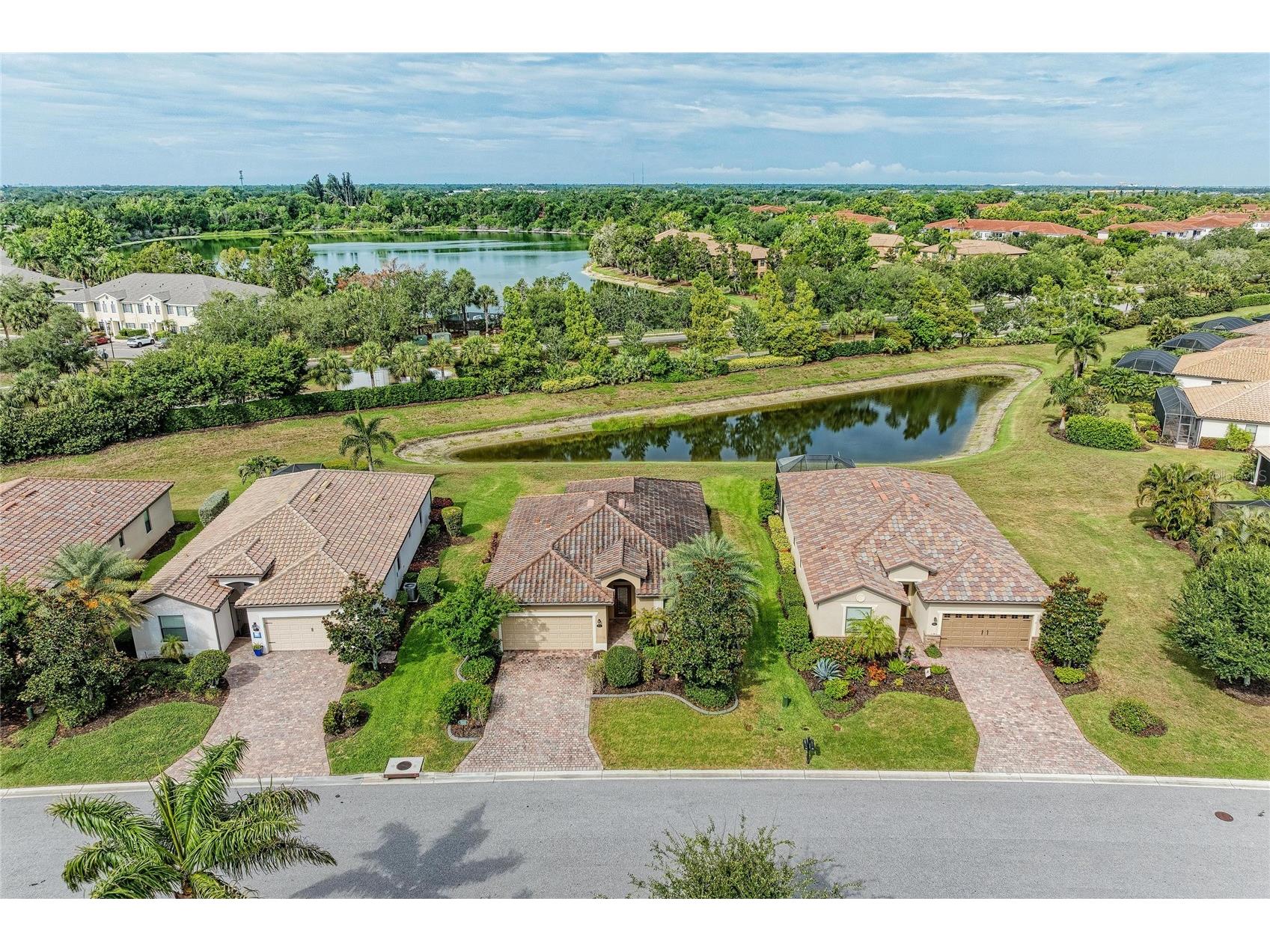 165 Wandering Wetlands Circle Bradenton FL 34212 A4695810 image2