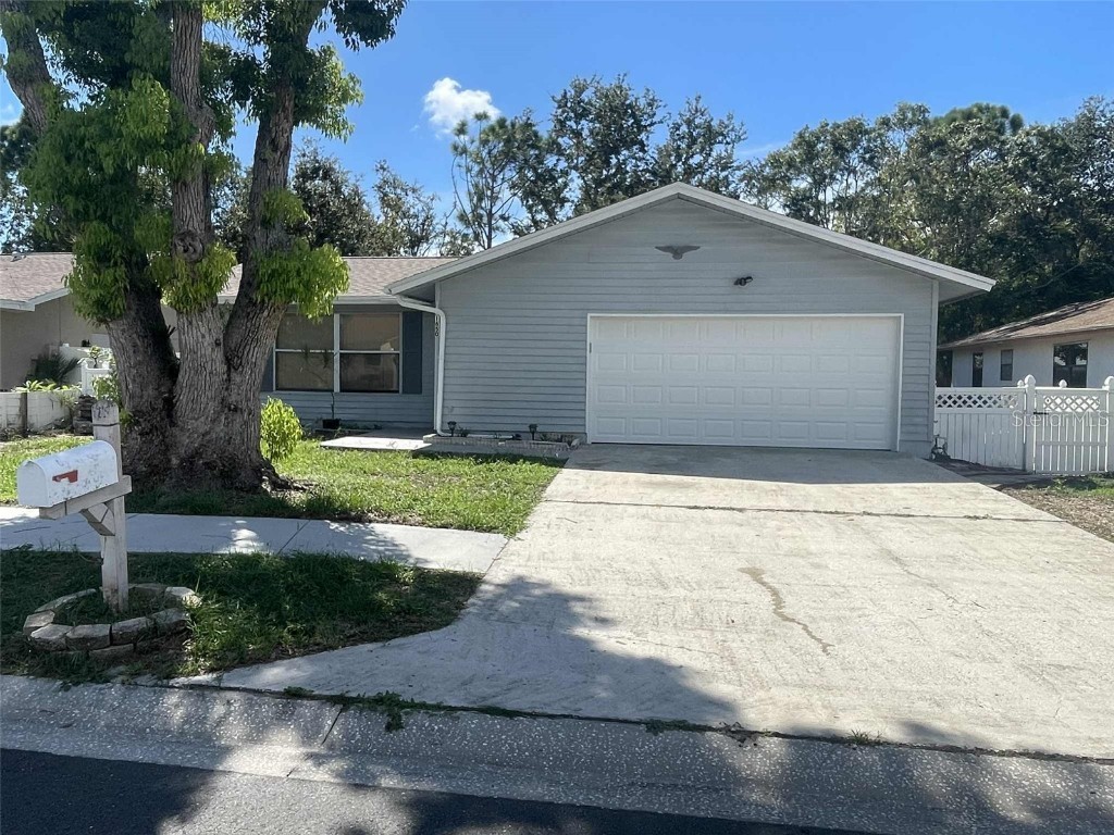 1650 12th Street SW Largo FL 33778 W7877843 image1