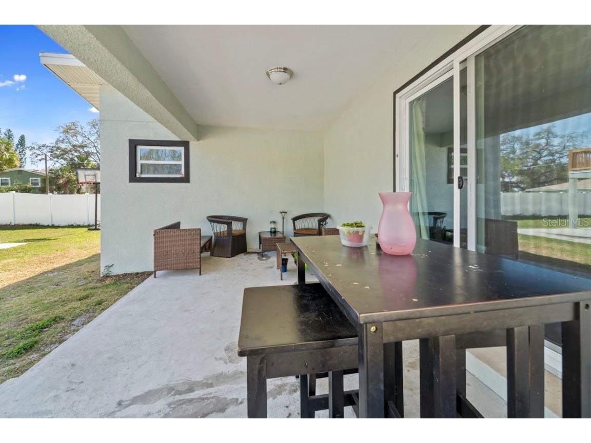 1650 14th Street S Saint Petersburg FL 33705 A4665529 image17