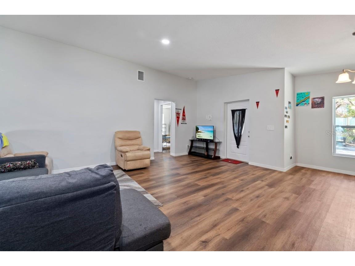 1650 14th Street S Saint Petersburg FL 33705 A4665529 image6