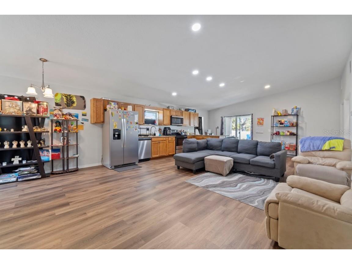 1650 14th Street S Saint Petersburg FL 33705 A4665529 image8