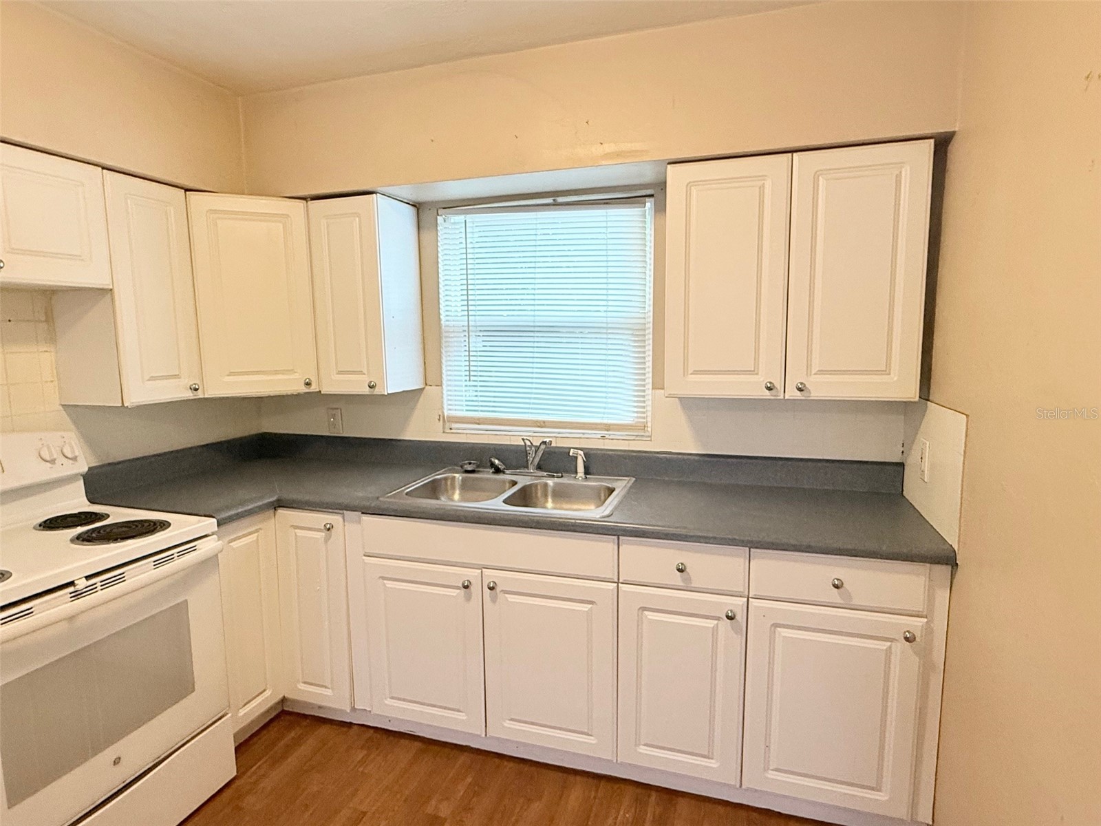 1650 30th Avenue N Saint Petersburg FL 33713 TB8504973 image7