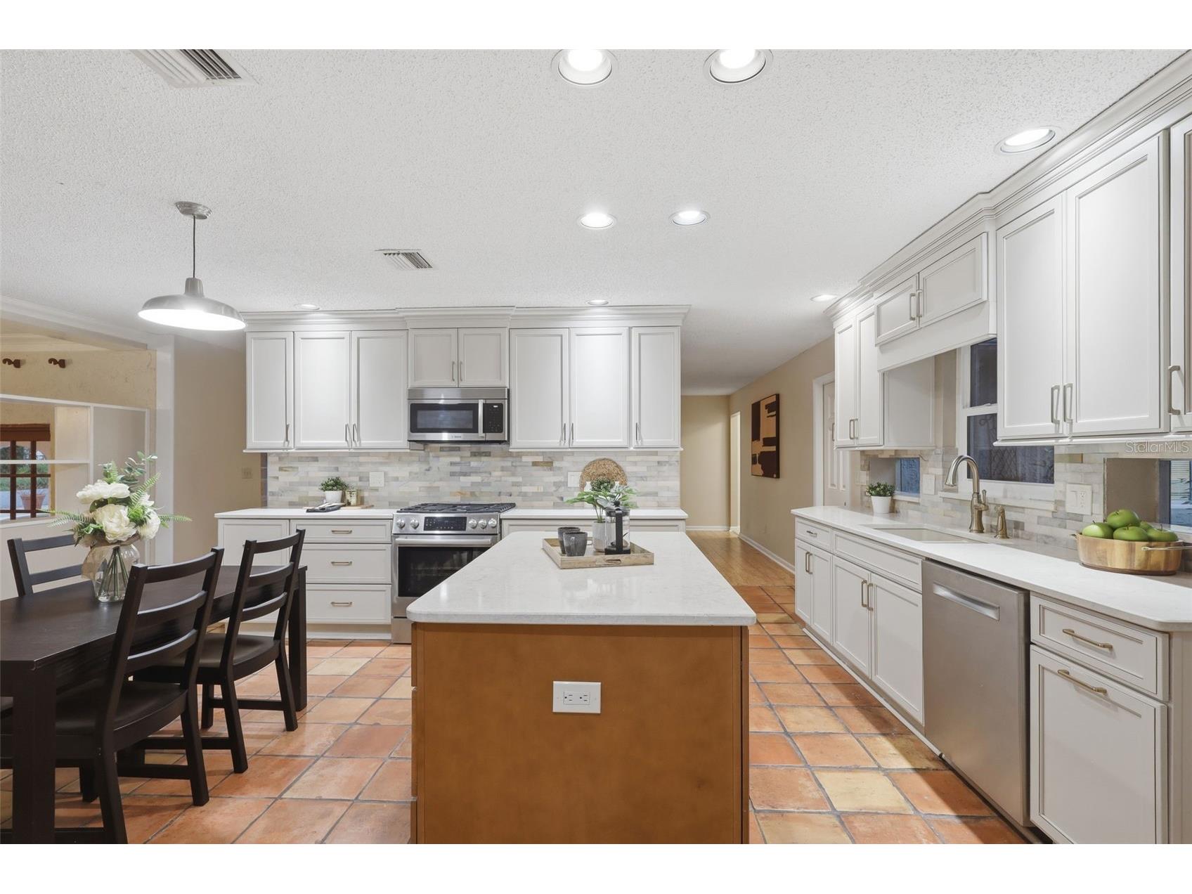 1650 E University Avenue Orange City FL 32763 V4948506 image4