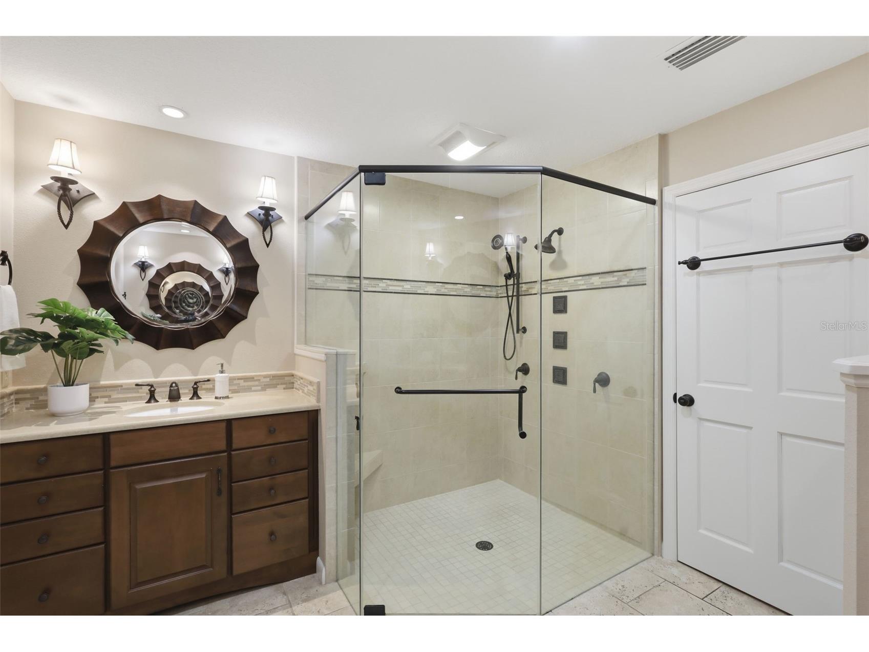 1650 E University Avenue Orange City FL 32763 V4948506 image7