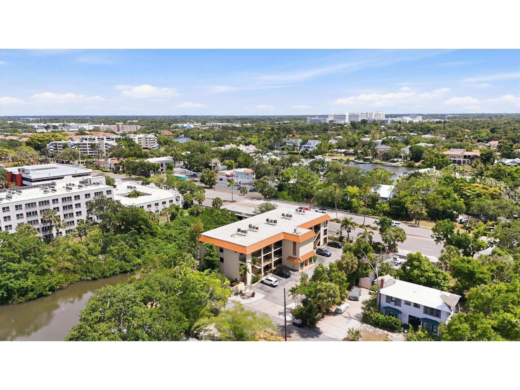 1650 Pine Tree Lane #103 Sarasota FL 34236 - HUDSON BAYOU A4692661 image3