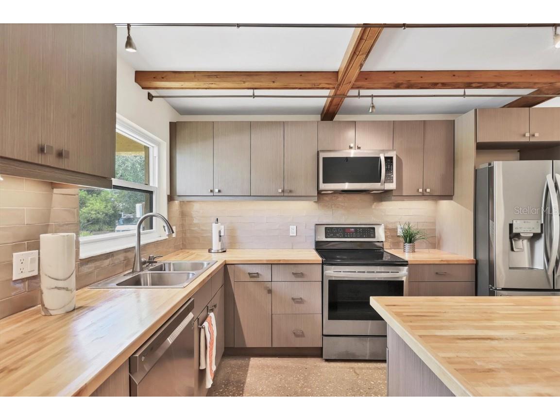 1650 Pine Tree Lane #105 Sarasota FL 34236 - HUDSON BAYOU A4657196 image11