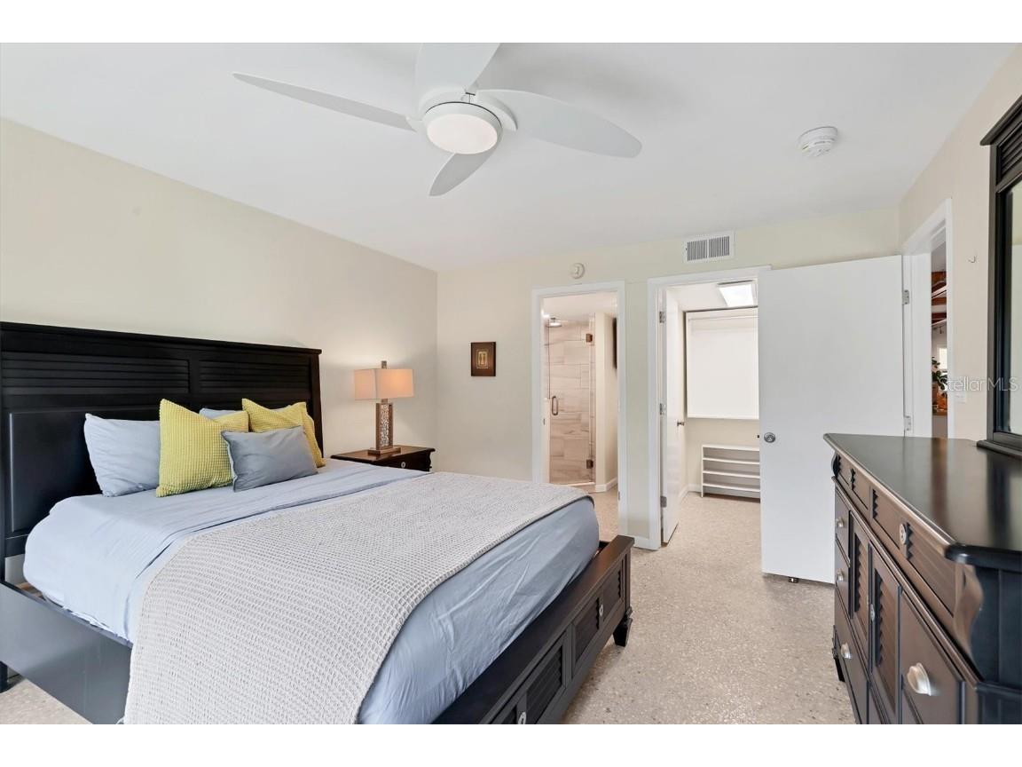 1650 Pine Tree Lane #105 Sarasota FL 34236 - HUDSON BAYOU A4657196 image15