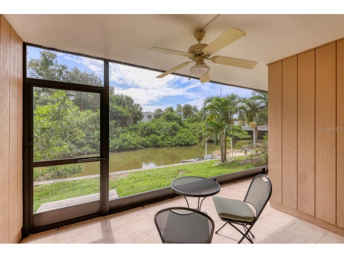 1650 Pine Tree Lane #105 Sarasota FL 34236 - HUDSON BAYOU A4657196 image2