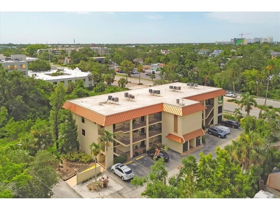 1650 Pine Tree Lane #105 Sarasota FL 34236 - HUDSON BAYOU A4657196 image23