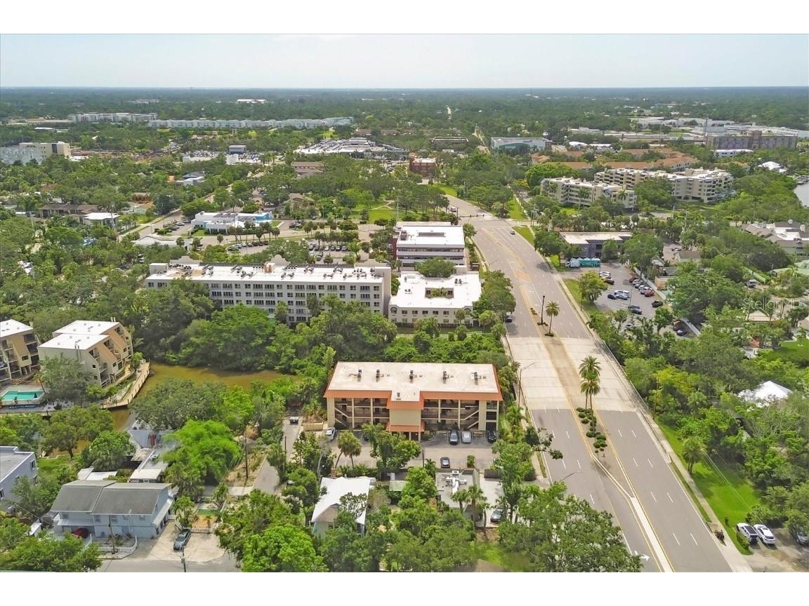 1650 Pine Tree Lane #105 Sarasota FL 34236 - HUDSON BAYOU A4657196 image29