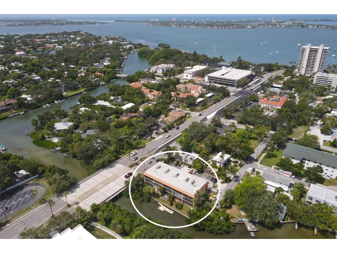 1650 Pine Tree Lane #304 Sarasota FL 34236 - HUDSON BAYOU A4580212 image1