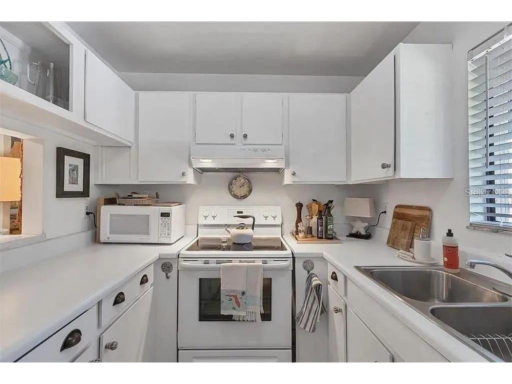 1650 Stickney Point Road #50-202 Sarasota FL 34231 - SARASOTA BAY A4672337 image7